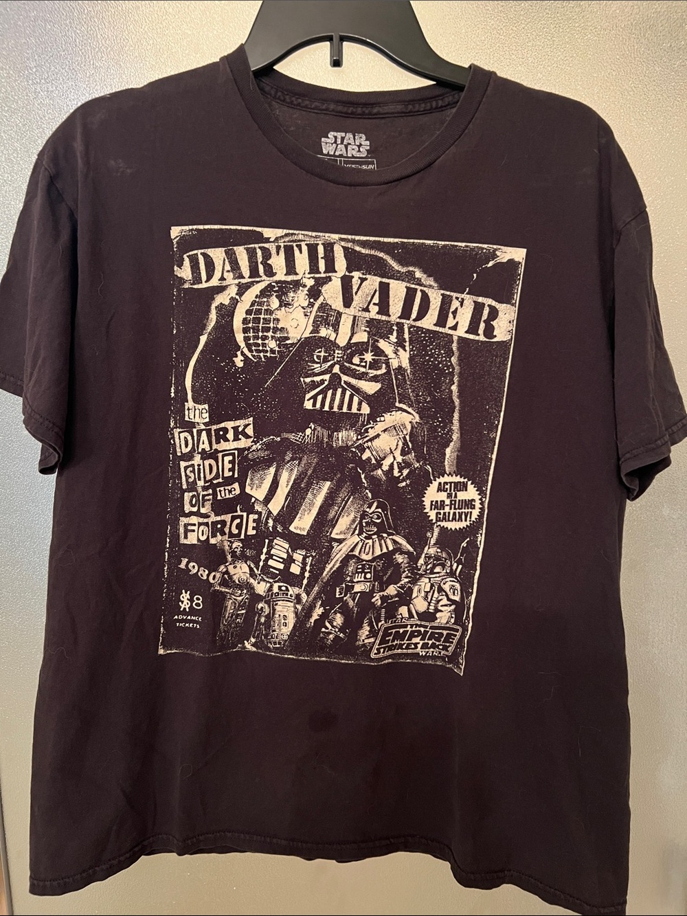 Star Wars Darth Vader Graphic Tee - Black with Beige Print